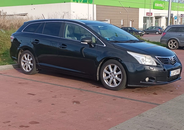 Toyota Avensis cena 18500 przebieg: 312000, rok produkcji 2009 z Warszawa małe 277